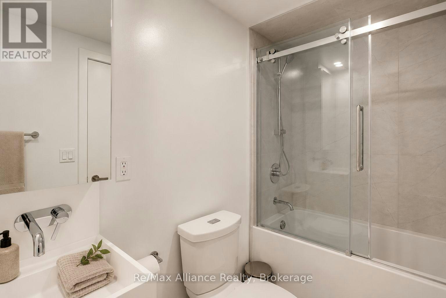 309-370 Martha Street, Burlington, ON, L7R 0G9 - 28