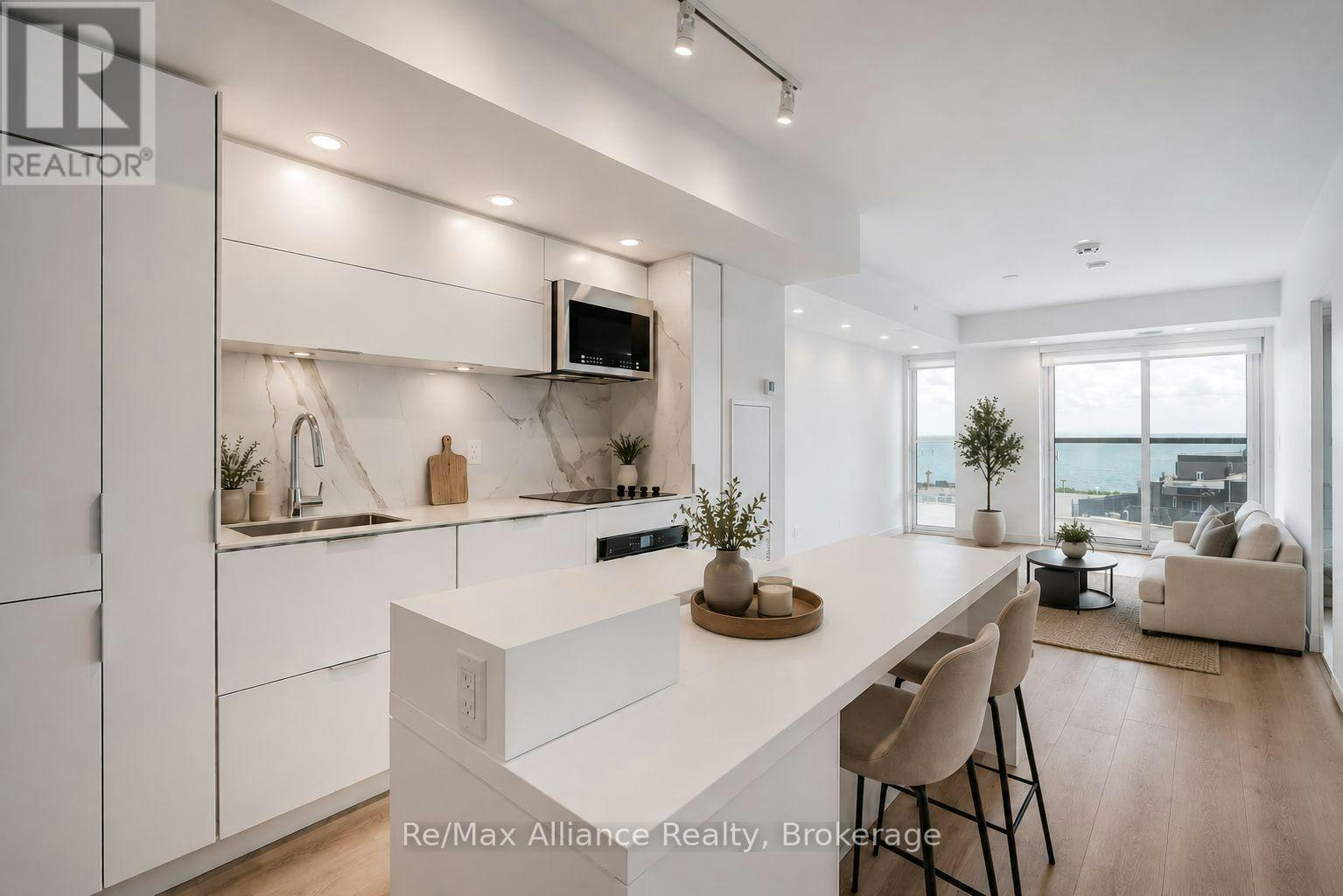 309-370 Martha Street, Burlington, ON, L7R 0G9 - 9