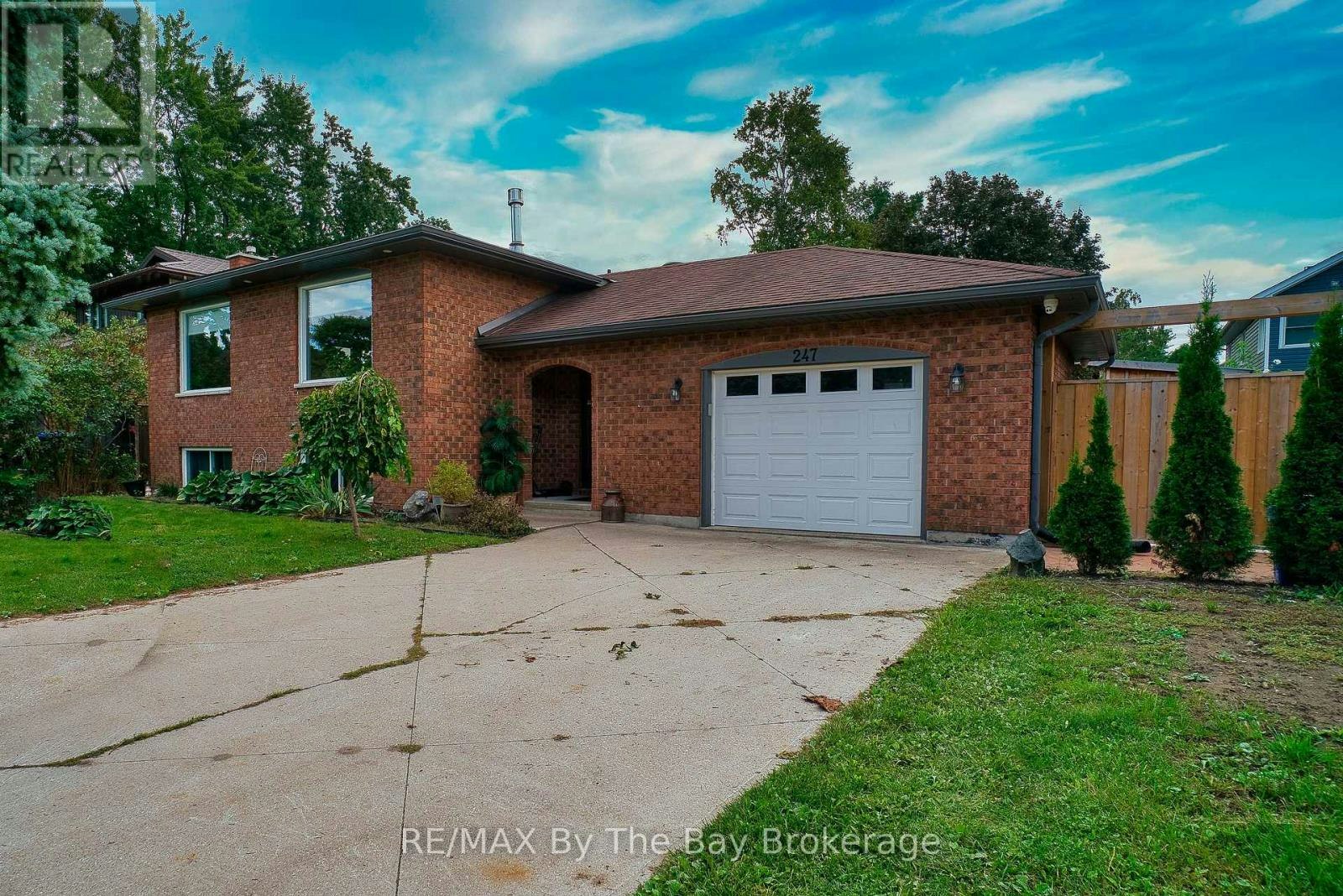 247 Simcoe Street, Clearview, ON, L0M 1S0