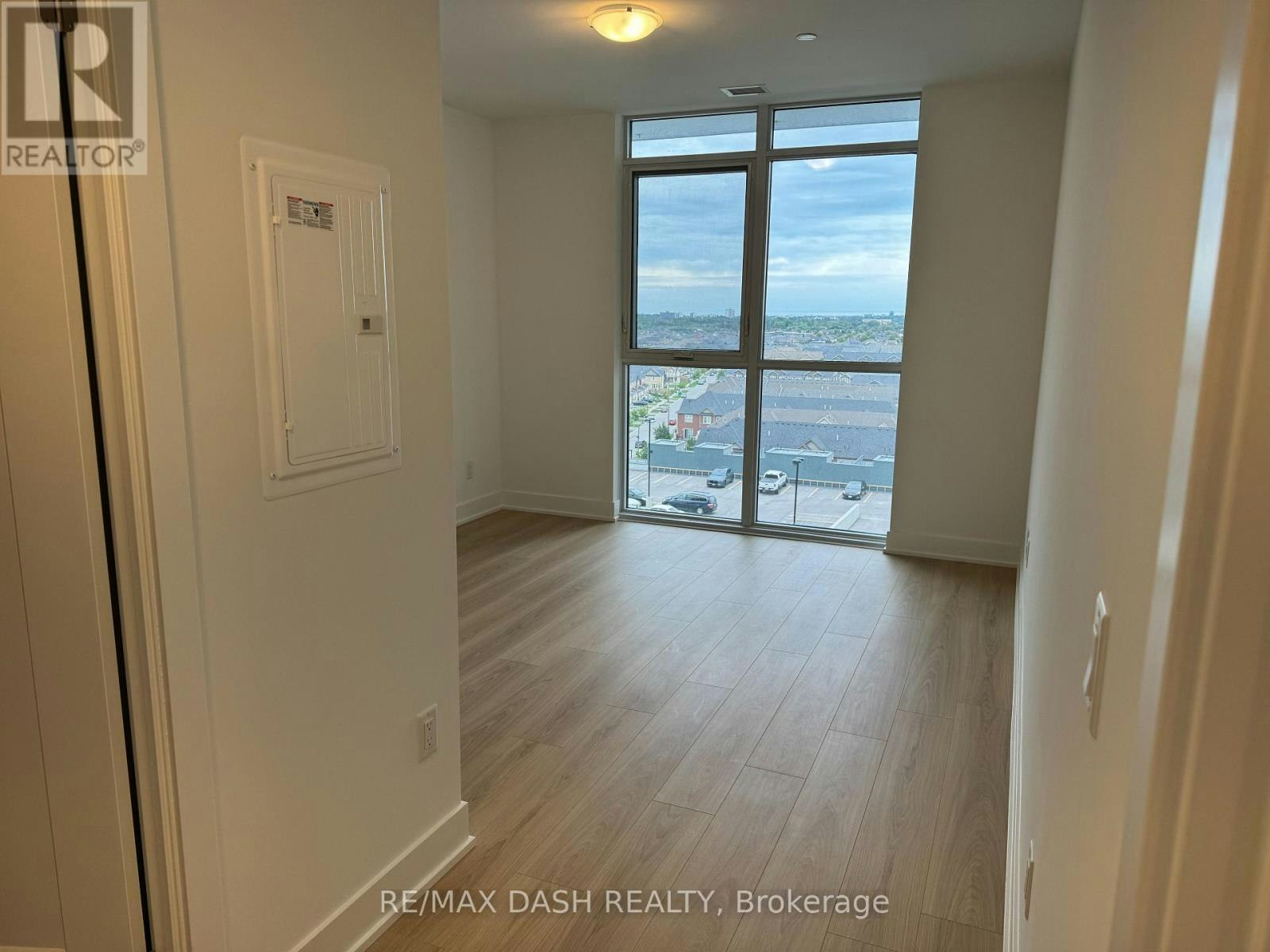 924-2545 Simcoe Street N, Oshawa, ON, L1L 0W3 - 5