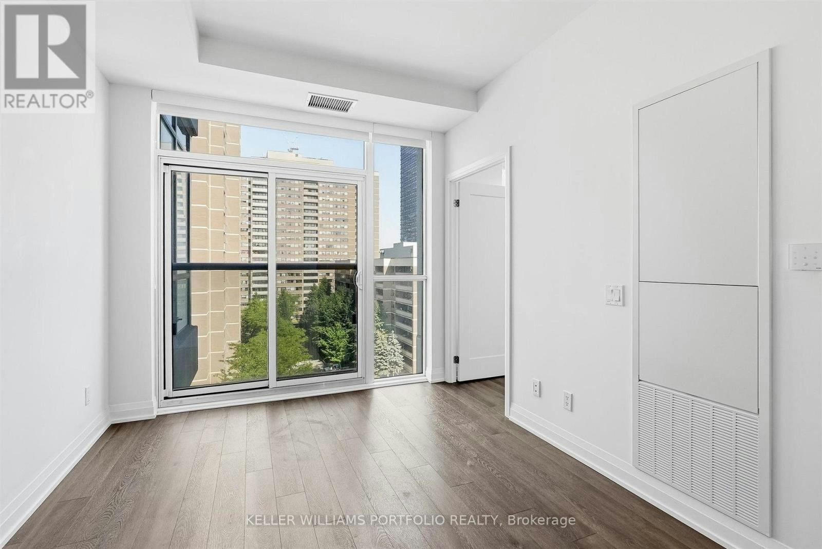 811-286 Main Street, Toronto, ON, M4C 0B3 - 12