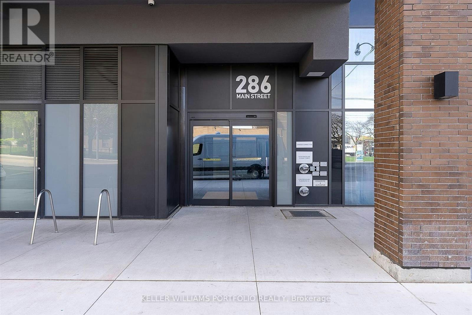 811-286 Main Street, Toronto, ON, M4C 0B3 - 2