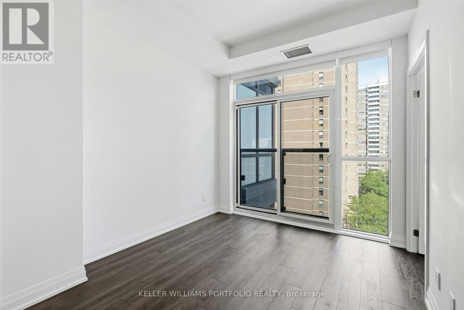 811-286 Main Street, Toronto, ON, M4C 0B3 - 11