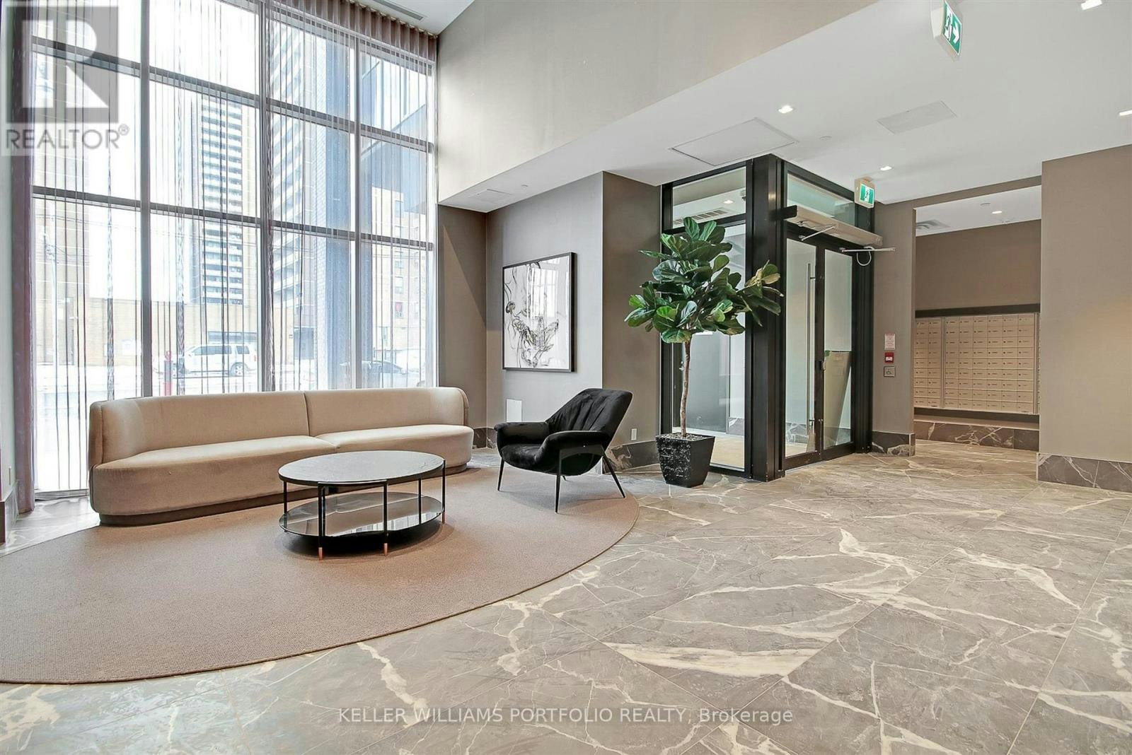 811-286 Main Street, Toronto, ON, M4C 0B3 - 4