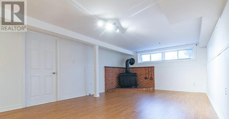 BSMT-25 Hillview Drive, Newmarket, ON, L3Y 4Y3 - 3