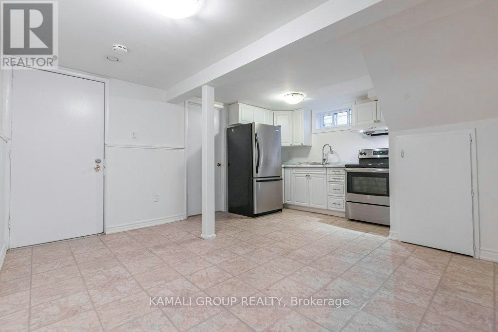BSMT-25 Hillview Drive, Newmarket, ON, L3Y 4Y3 - 5