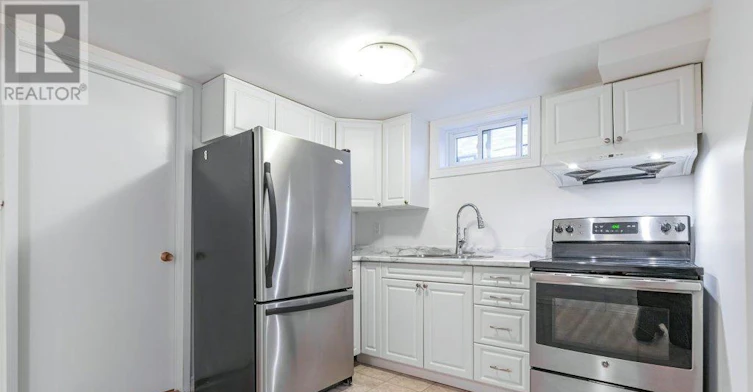 BSMT-25 Hillview Drive, Newmarket, ON, L3Y 4Y3 - 6