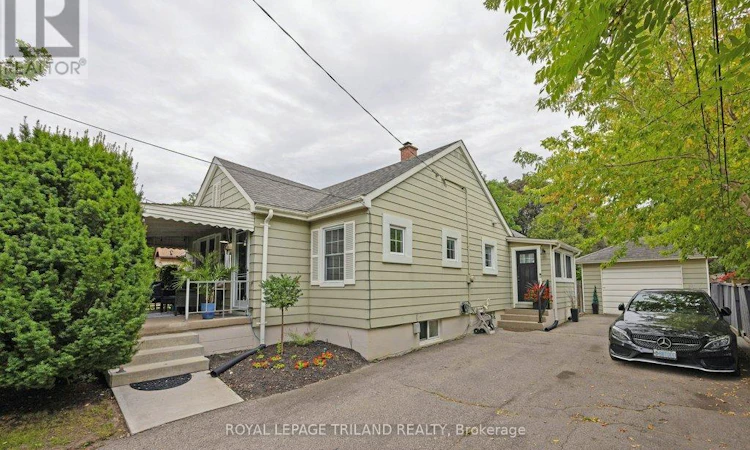 47 Alexandra Street
