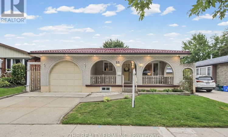52 Barrett Crescent