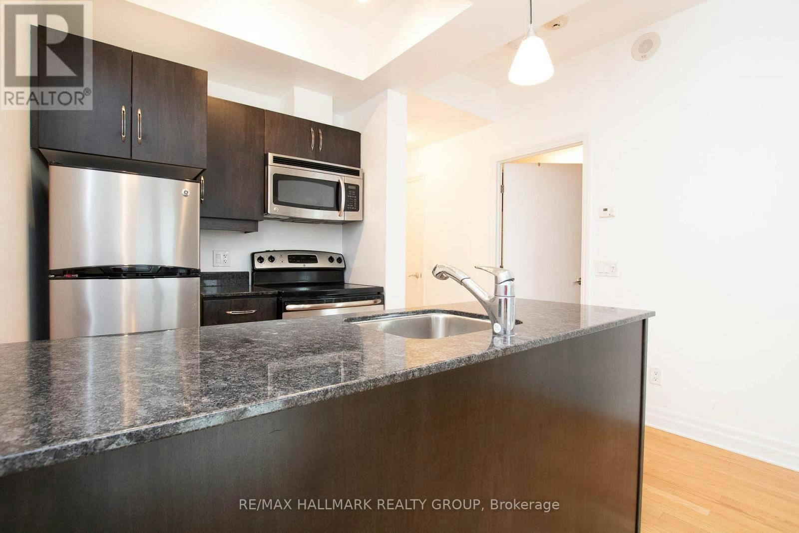 1113-235 Kent Street, Ottawa, ON, K2P 1Z9 - 12