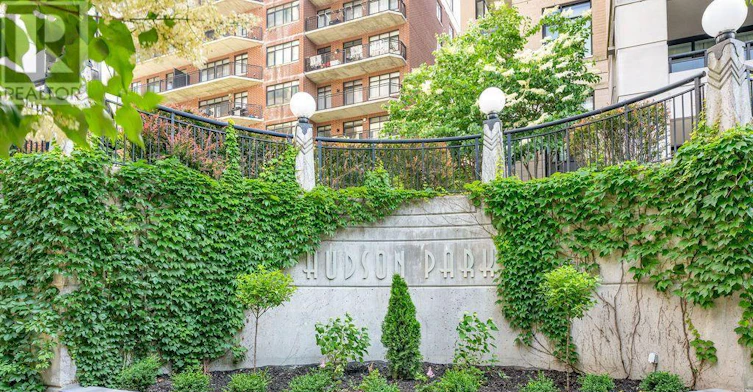 1113-235 Kent Street, Ottawa, ON, K2P 1Z9 - 3
