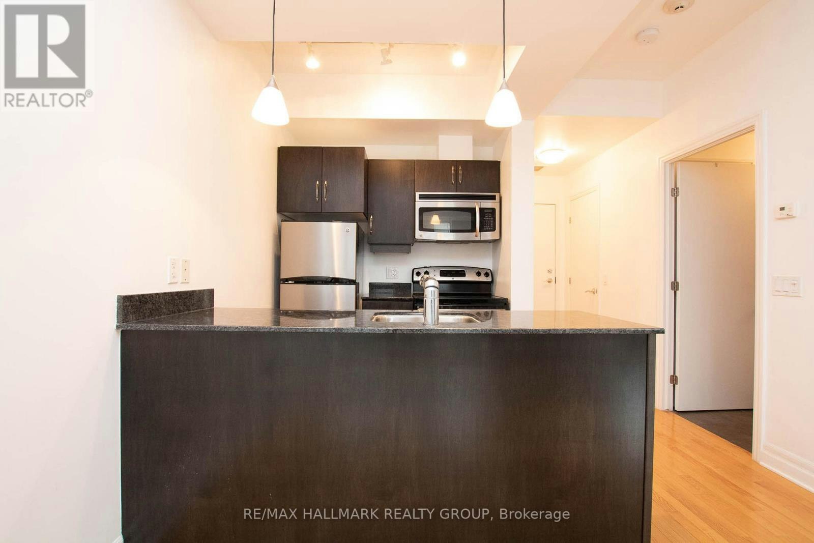 1113-235 Kent Street, Ottawa, ON, K2P 1Z9 - 11