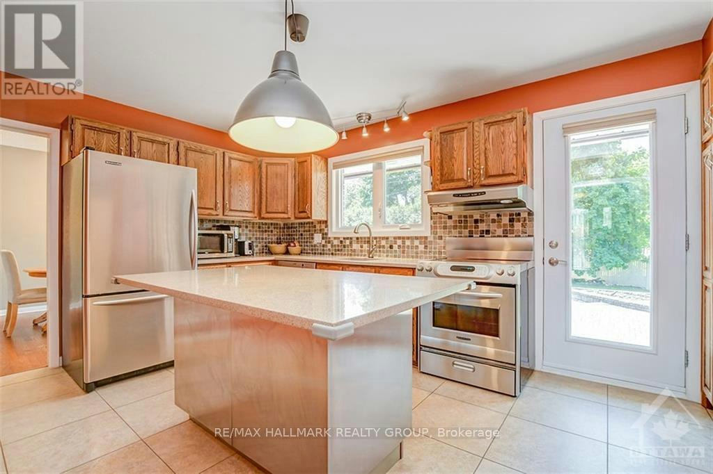 2678 Ulster Crescent, Ottawa, ON, K1V 8J6 - 11