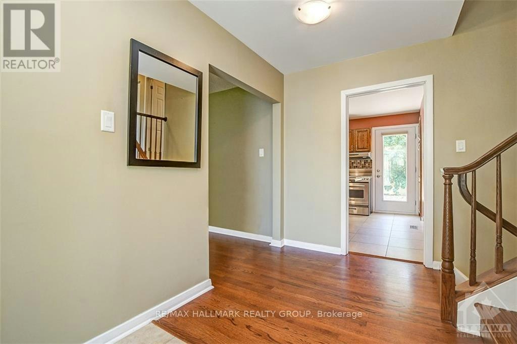 2678 Ulster Crescent, Ottawa, ON, K1V 8J6 - 4