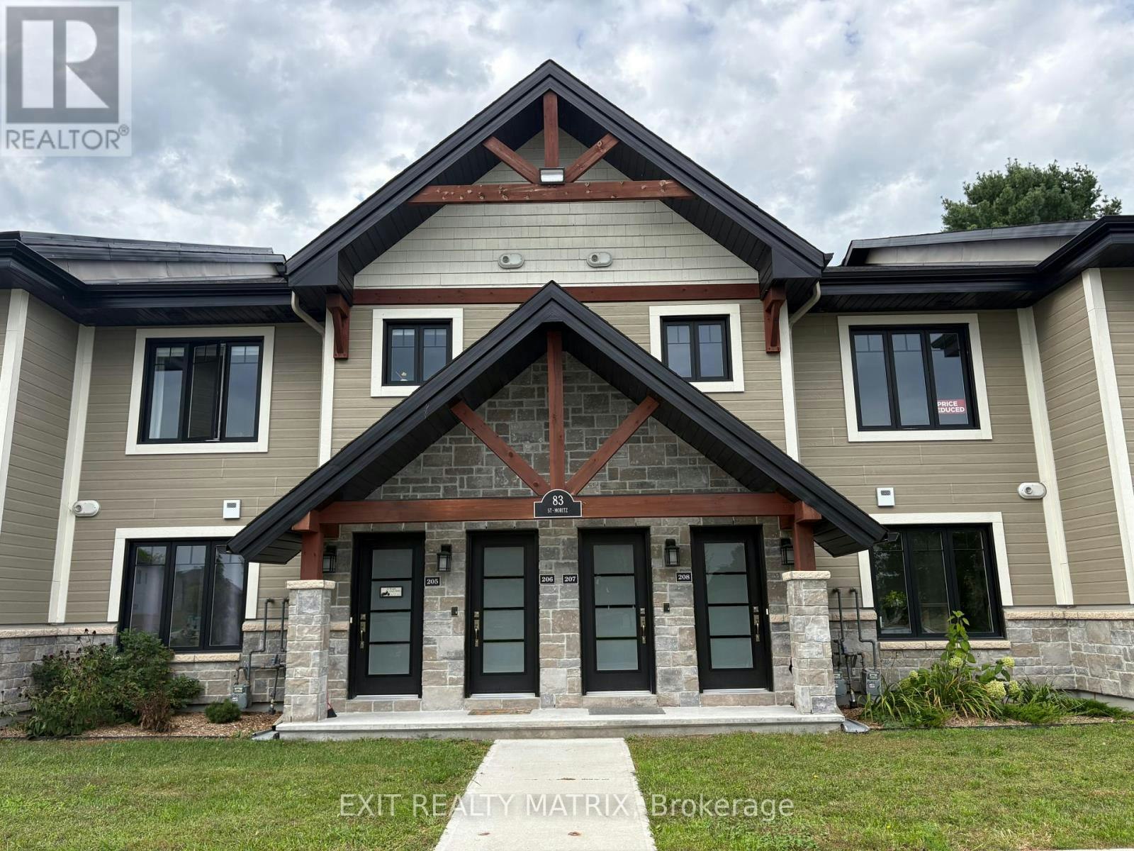 207-83 St Moritz Trail, Russell, ON, K0A 1W0