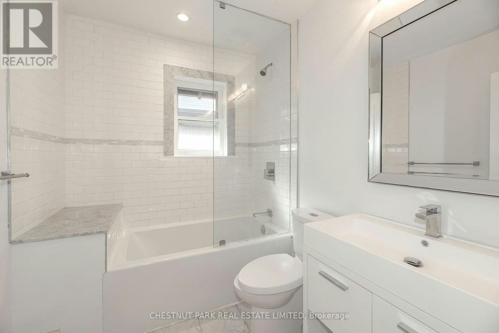 UPPER-11 Rose Park Crescent, Toronto, ON, M4T 1P8 - 16