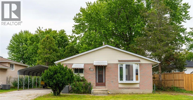 1104 Overlea Crescent, Sarnia, ON, N7S 4E7 - 2