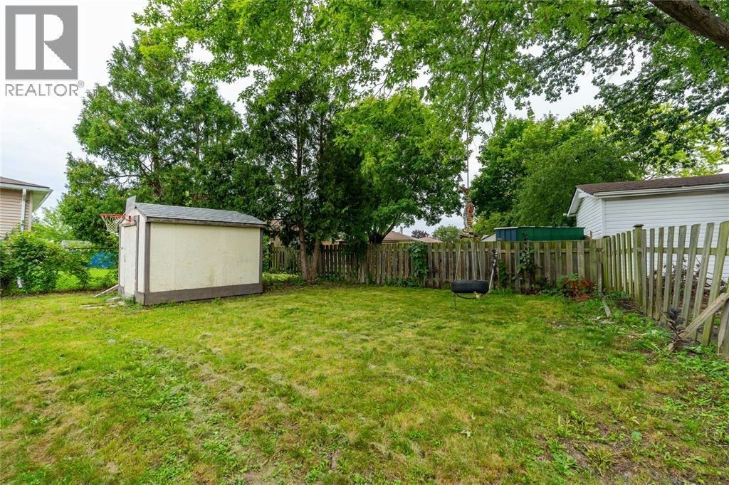 1104 Overlea Crescent, Sarnia, ON, N7S 4E7 - 21