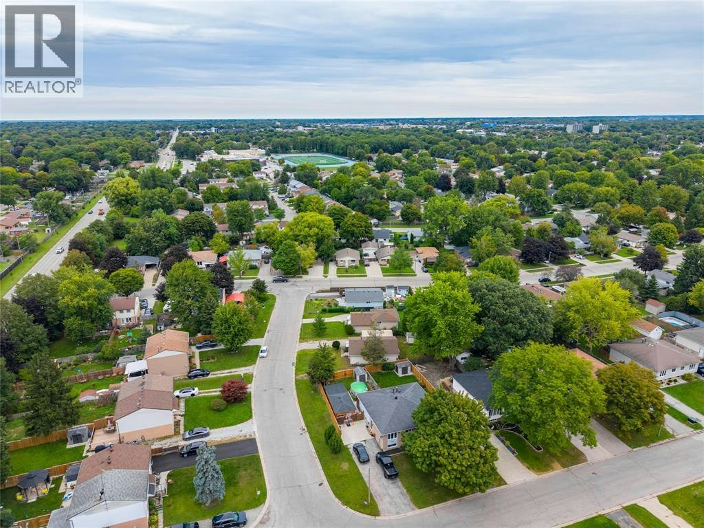 1104 Overlea Crescent, Sarnia, ON, N7S 4E7 - 28