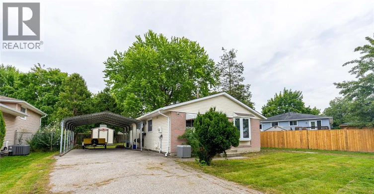 1104 Overlea Crescent, Sarnia, ON, N7S 4E7 - 3