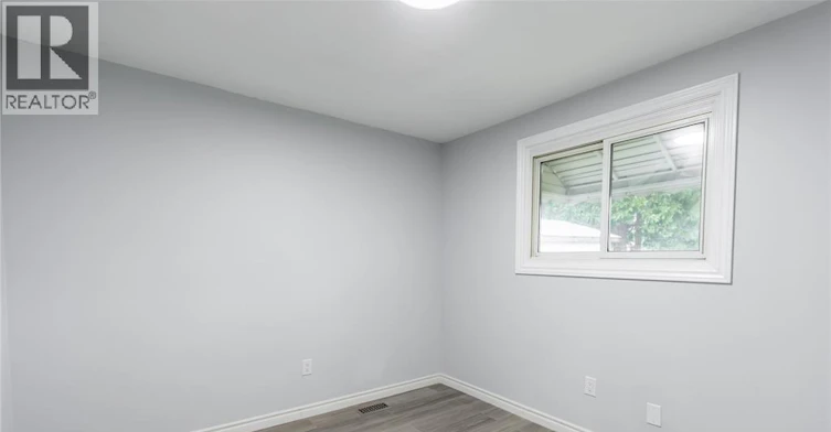 1104 Overlea Crescent, Sarnia, ON, N7S 4E7 - 13