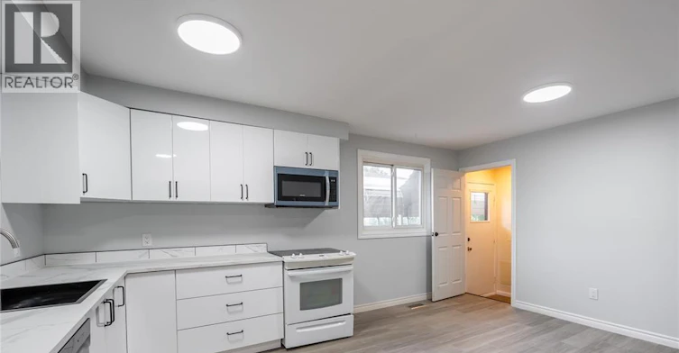 1104 Overlea Crescent, Sarnia, ON, N7S 4E7 - 5