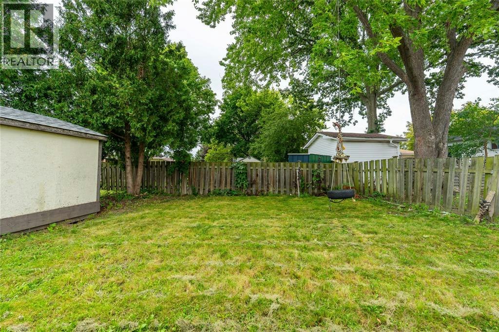 1104 Overlea Crescent, Sarnia, ON, N7S 4E7 - 22