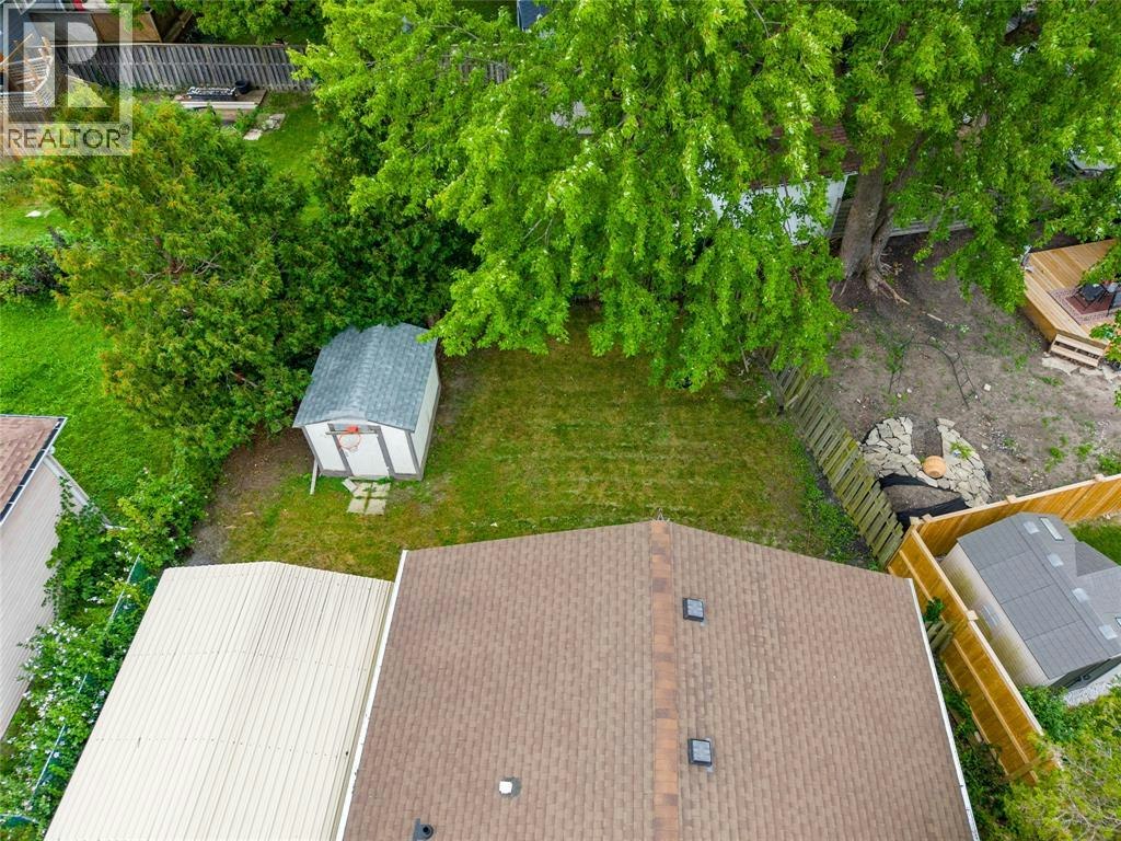 1104 Overlea Crescent, Sarnia, ON, N7S 4E7 - 25