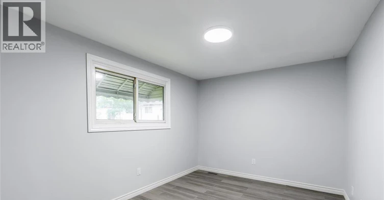 1104 Overlea Crescent, Sarnia, ON, N7S 4E7 - 12
