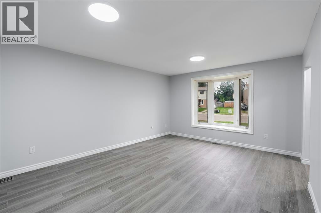 1104 Overlea Crescent, Sarnia, ON, N7S 4E7 - 8