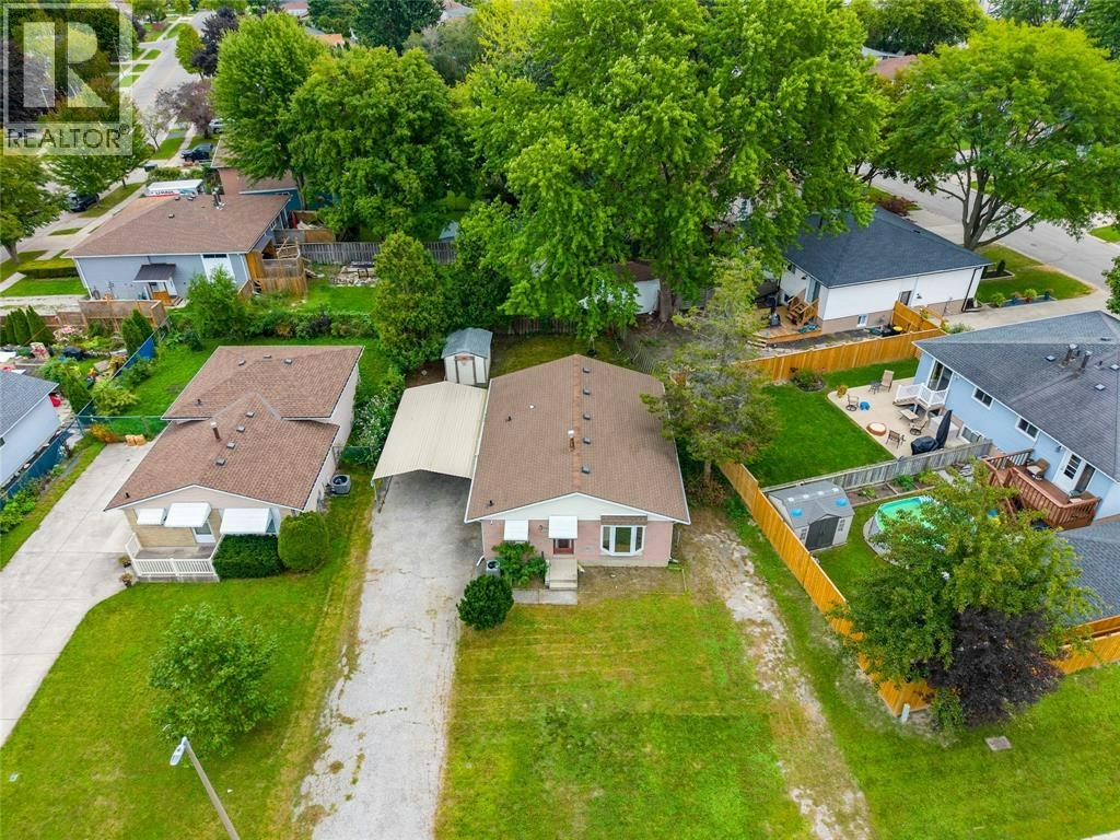 1104 Overlea Crescent, Sarnia, ON, N7S 4E7 - 24