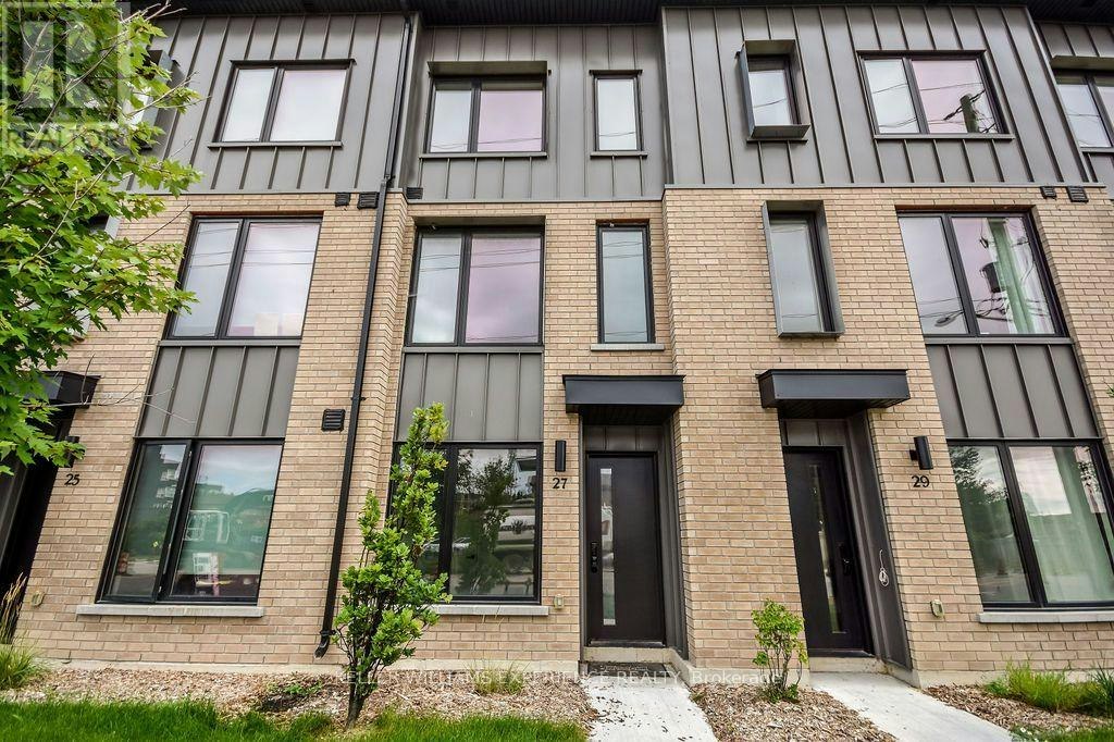 27 Rainwater Lane, Barrie, ON, L4N 9J6