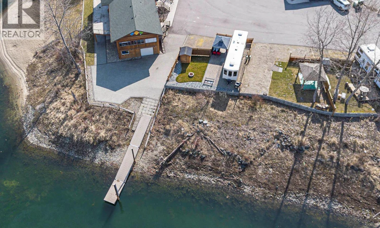 2 Clubhouse Lane