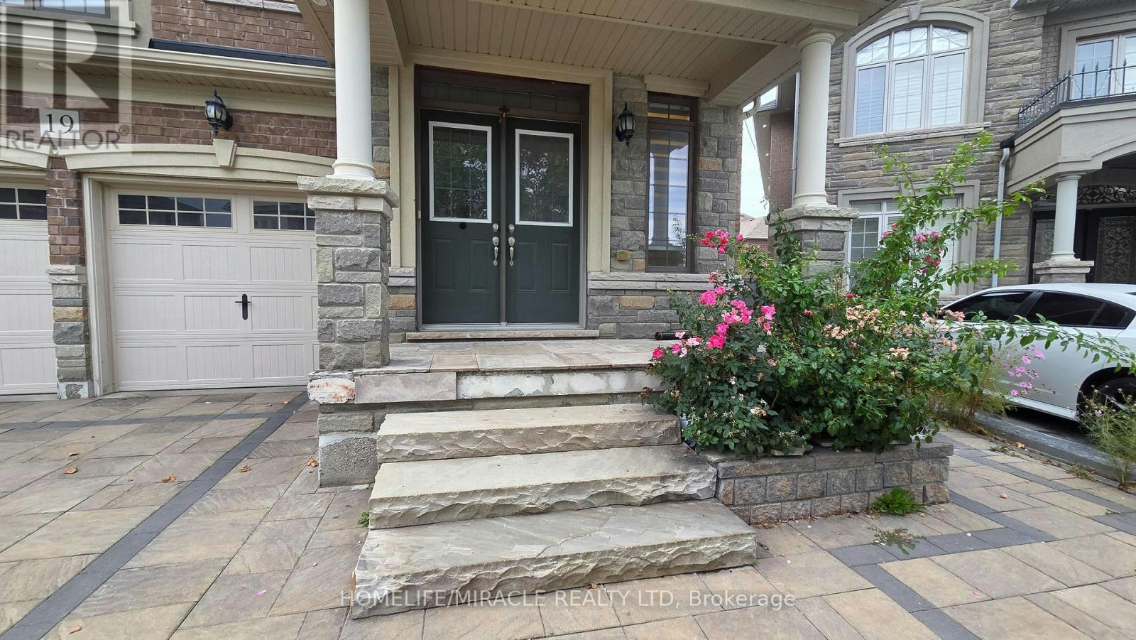 19 Belgium Crescent, Brampton, ON, L7A 4R2 - 4