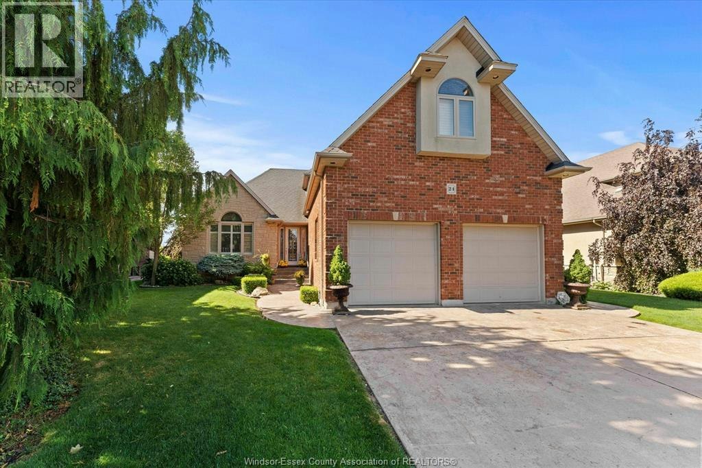 24 Sandy Lake, Leamington, ON, N8H 5J3