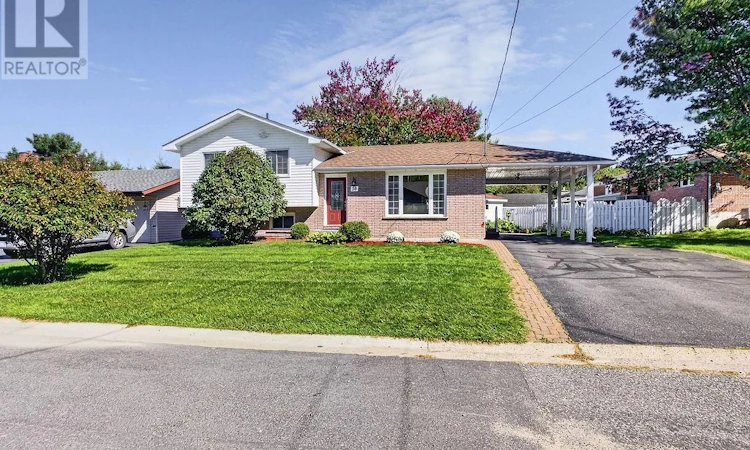 58 Edgecliff Crescent