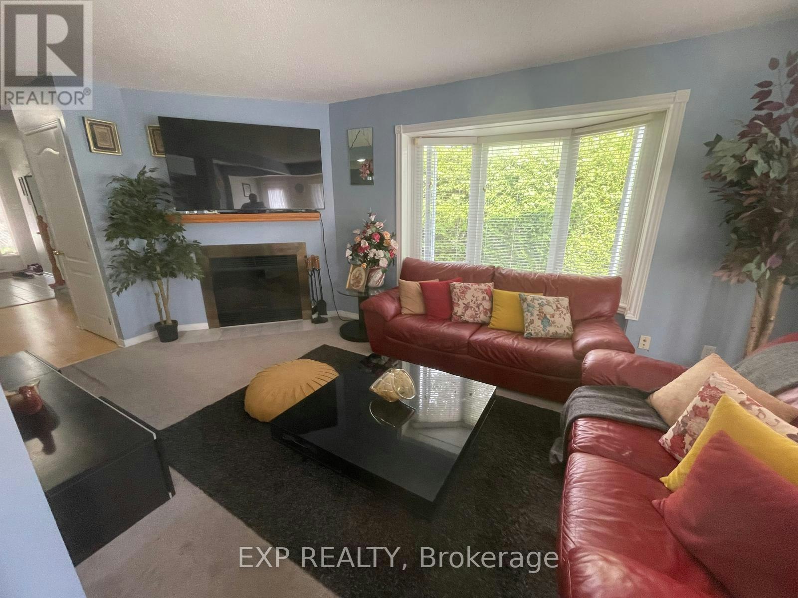 55 Whitegate Crescent, Ottawa, ON, K2J 4B7 - 6
