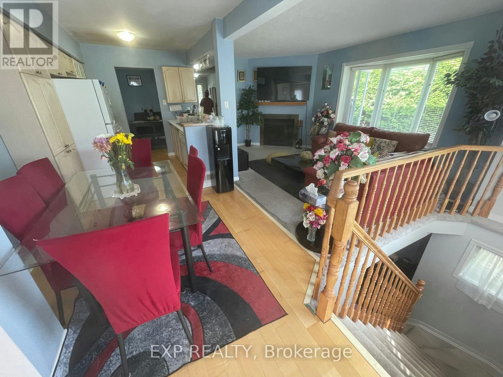 55 Whitegate Crescent, Ottawa, ON, K2J 4B7 - 4