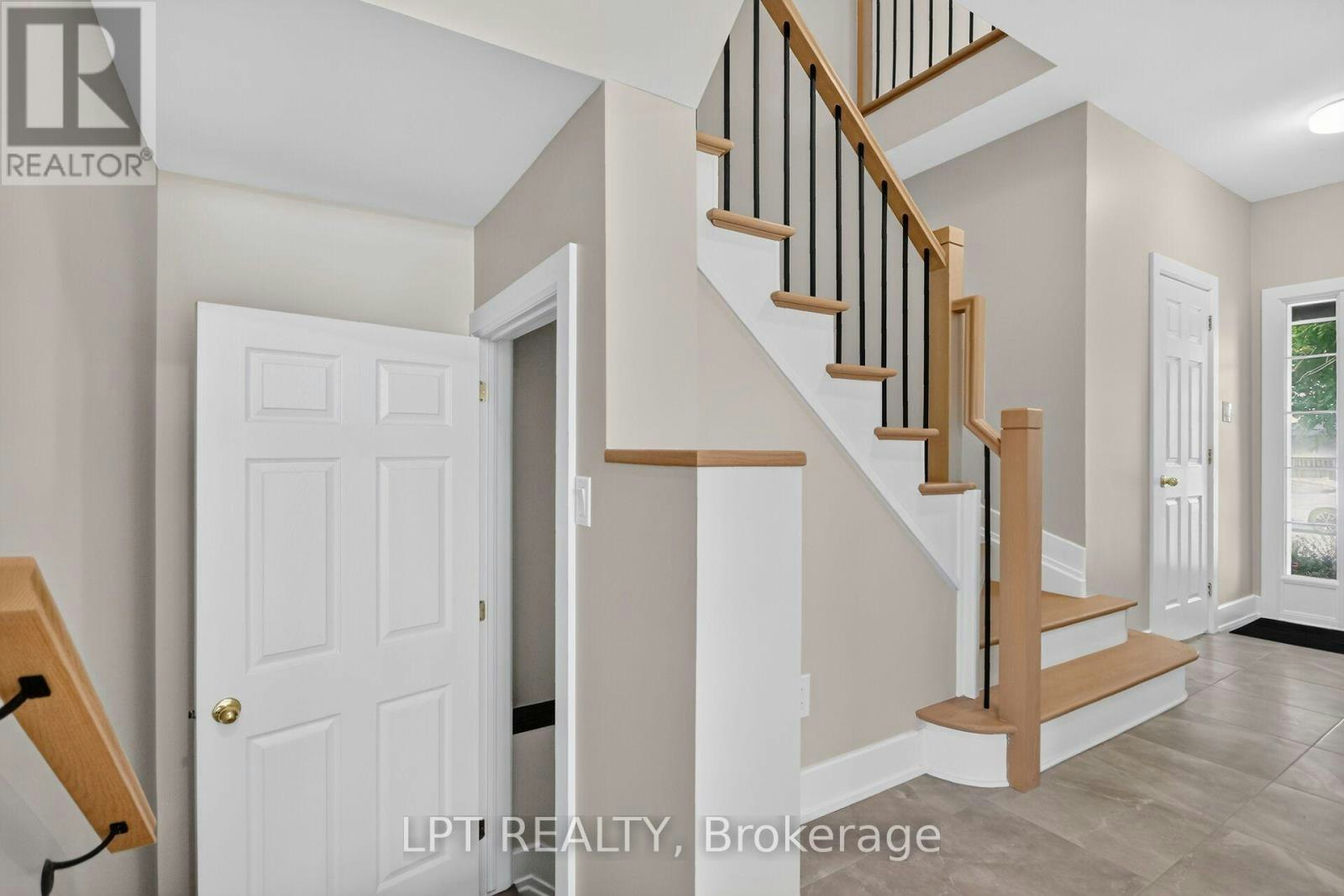97 Black Bear Way, Ottawa, ON, K2S 2G6 - 33
