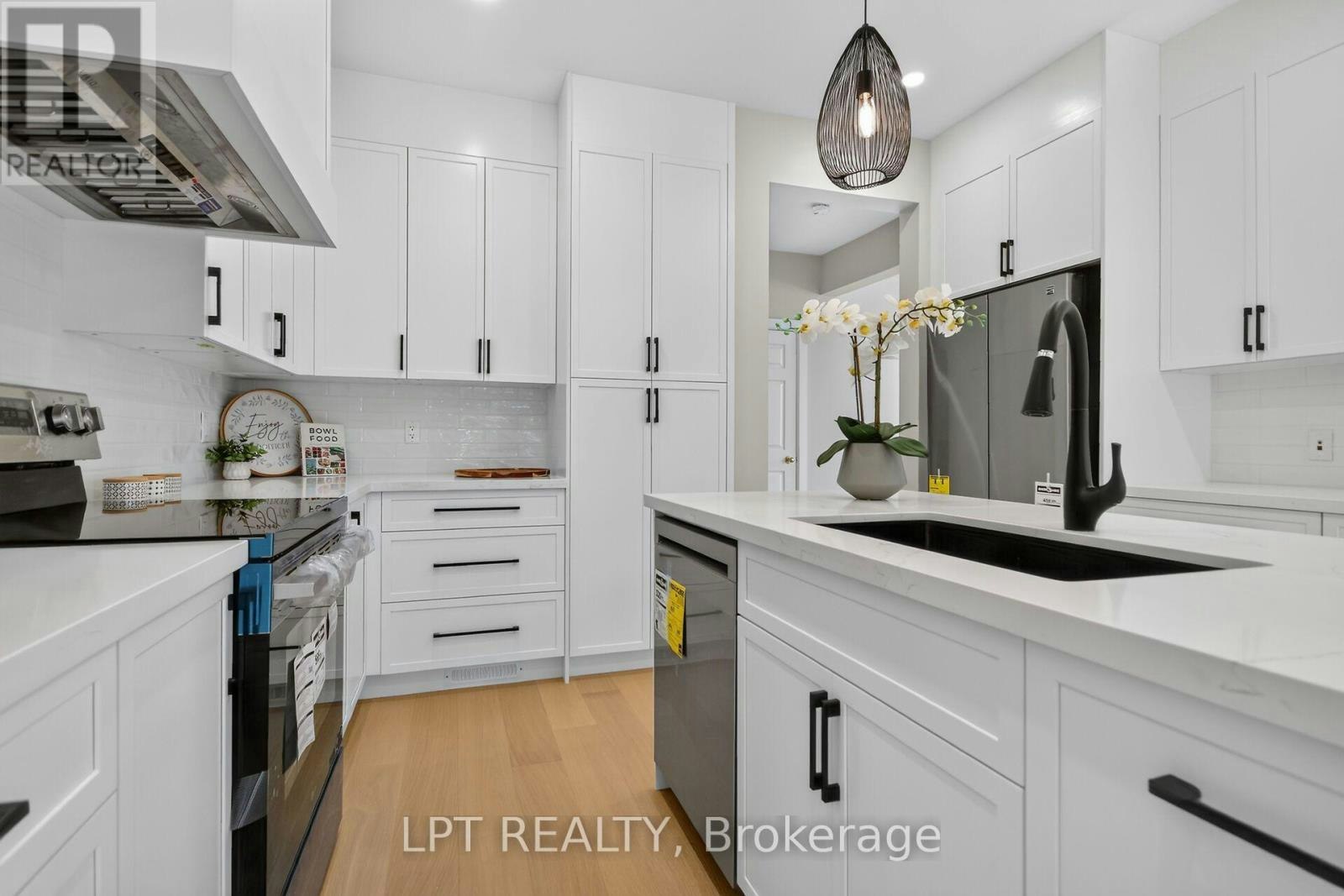 97 Black Bear Way, Ottawa, ON, K2S 2G6 - 32