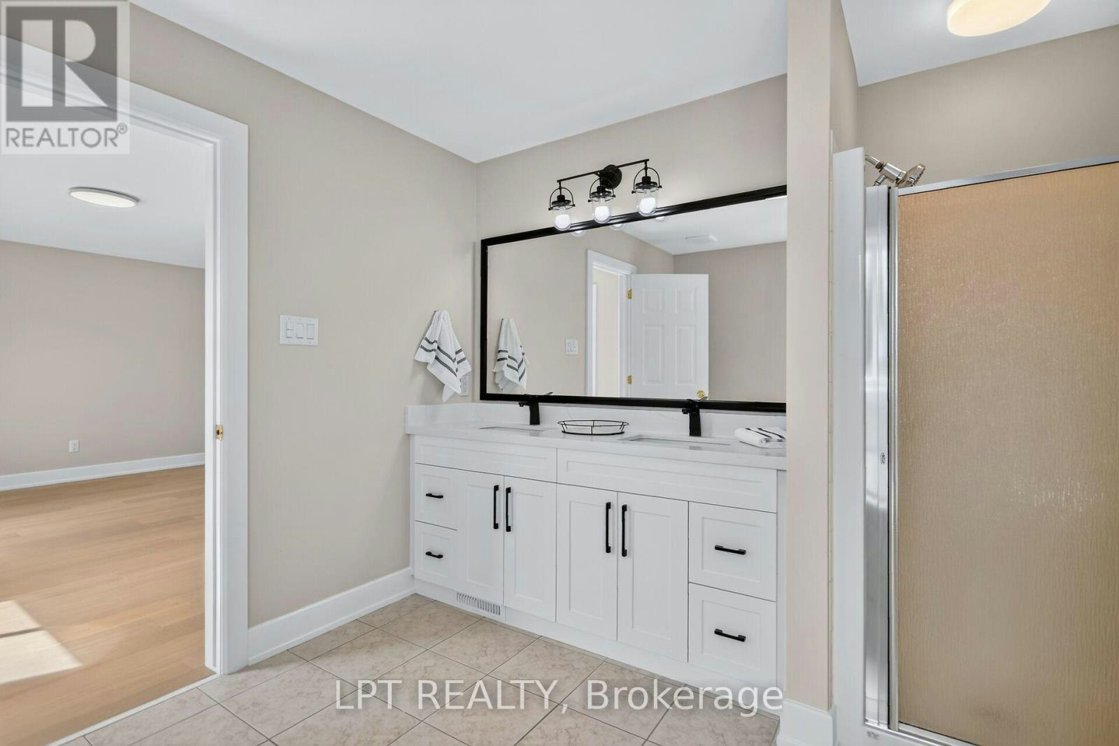 97 Black Bear Way, Ottawa, ON, K2S 2G6 - 9