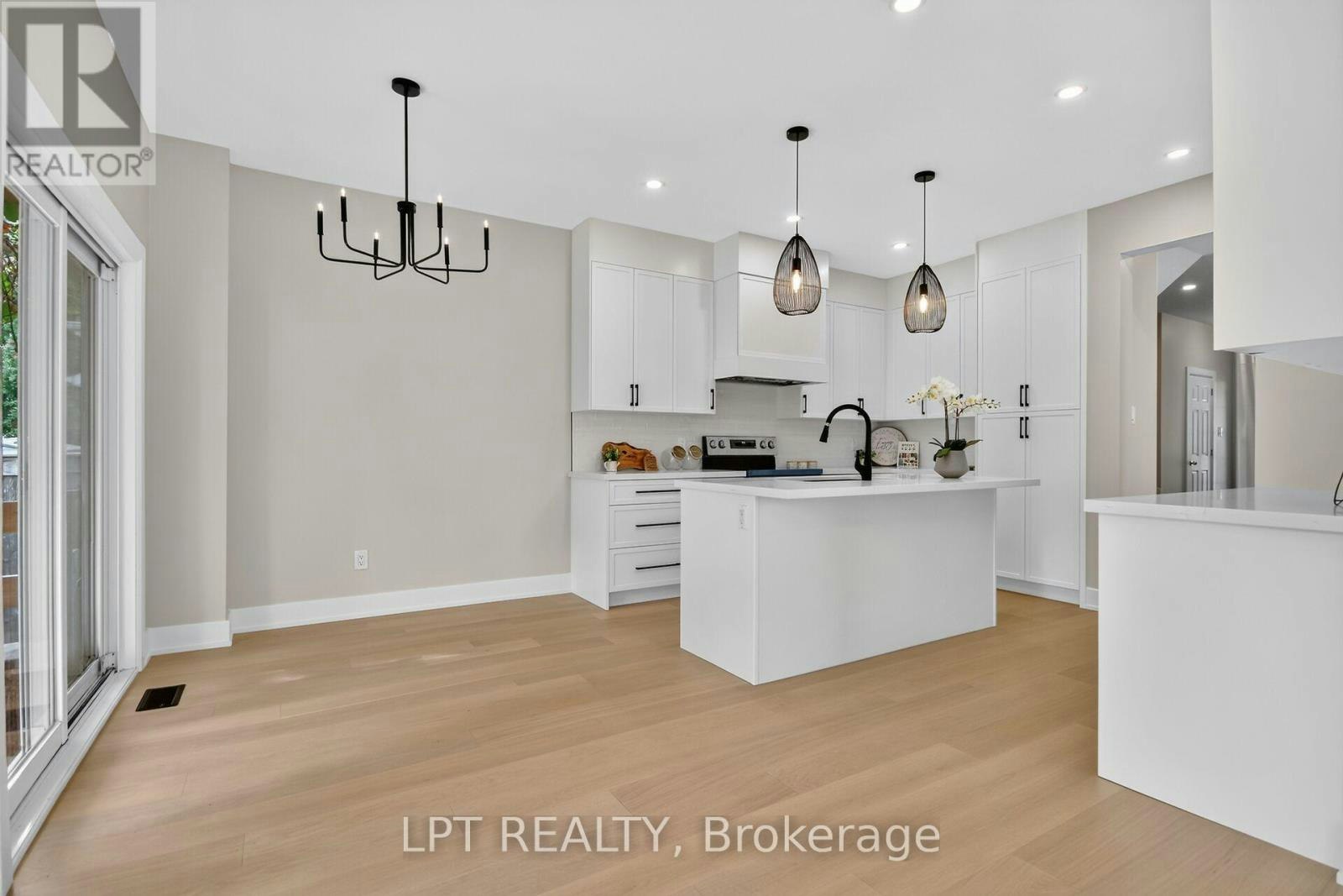 97 Black Bear Way, Ottawa, ON, K2S 2G6 - 16