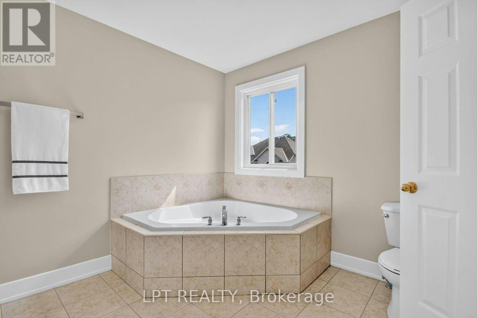 97 Black Bear Way, Ottawa, ON, K2S 2G6 - 10