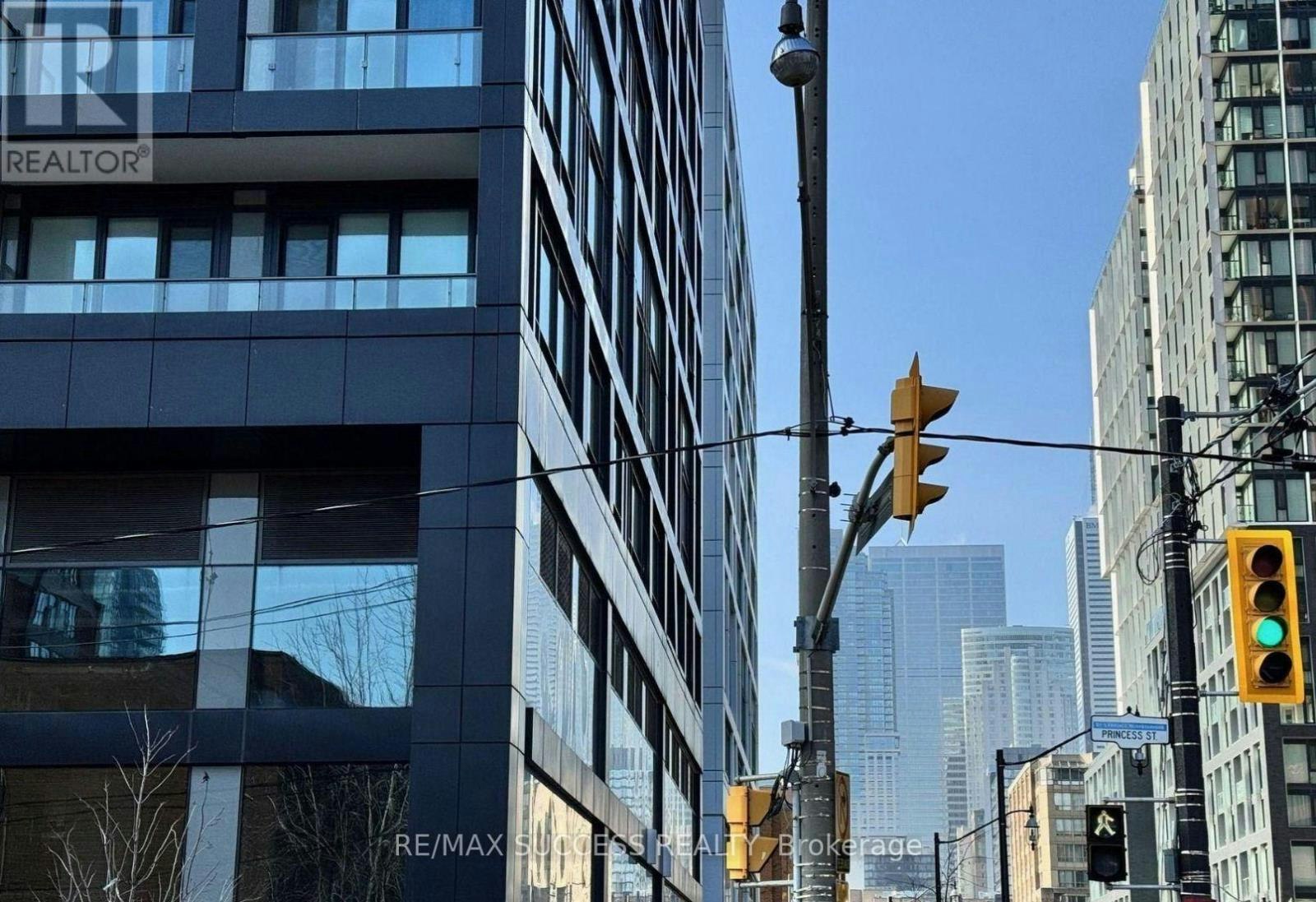 1925A-70 Princess Street, Toronto, ON, M5A 0X6 - 4