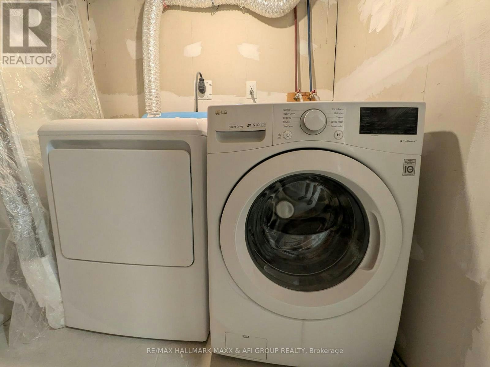 BSMT-460 Menczel Crescent, Newmarket, ON, L3X 2P6 - 7