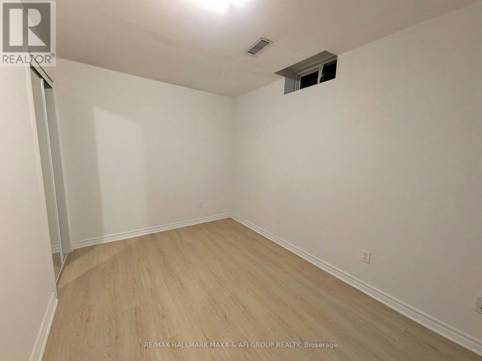 BSMT-460 Menczel Crescent, Newmarket, ON, L3X 2P6 - 5