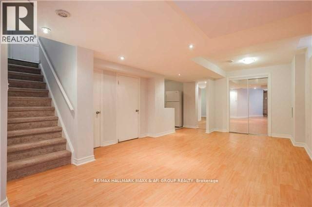 BSMT-460 Menczel Crescent, Newmarket, ON, L3X 2P6 - 2