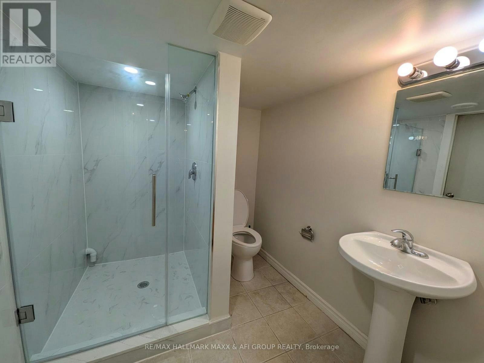 BSMT-460 Menczel Crescent, Newmarket, ON, L3X 2P6 - 6