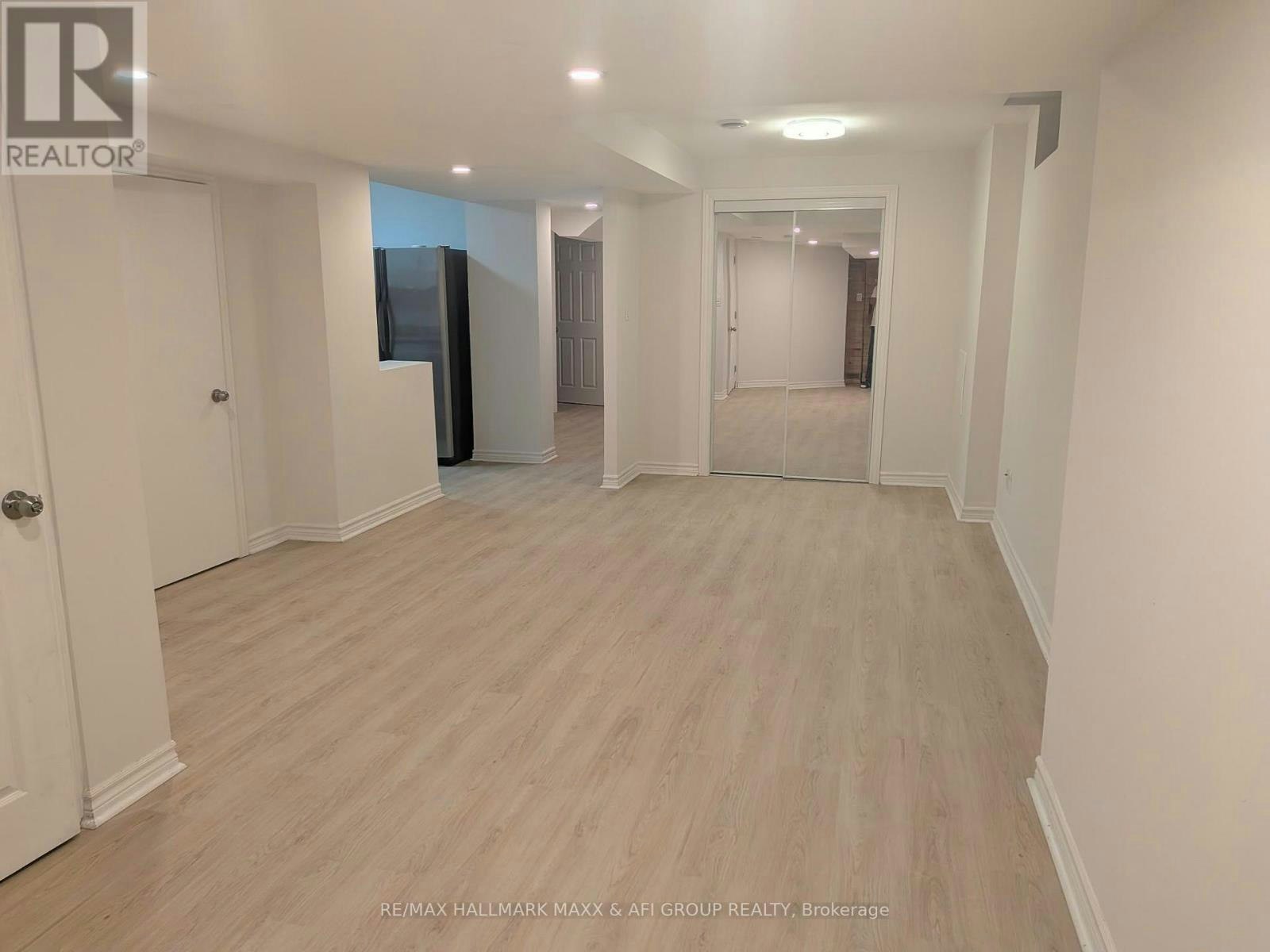BSMT-460 Menczel Crescent, Newmarket, ON, L3X 2P6 - 3