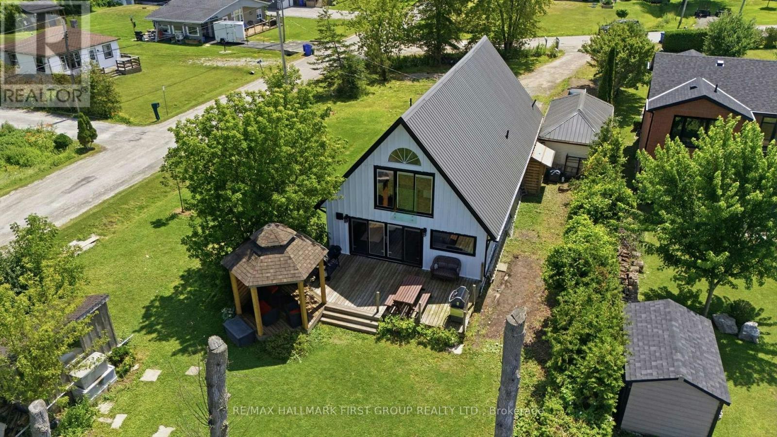 26 Burnie Road, Georgina, ON, L0E 1N0